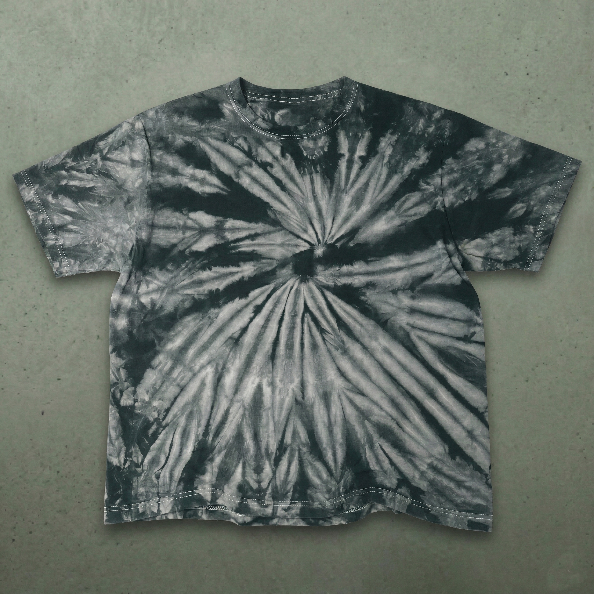 アートスパイラル染め Tシャツ